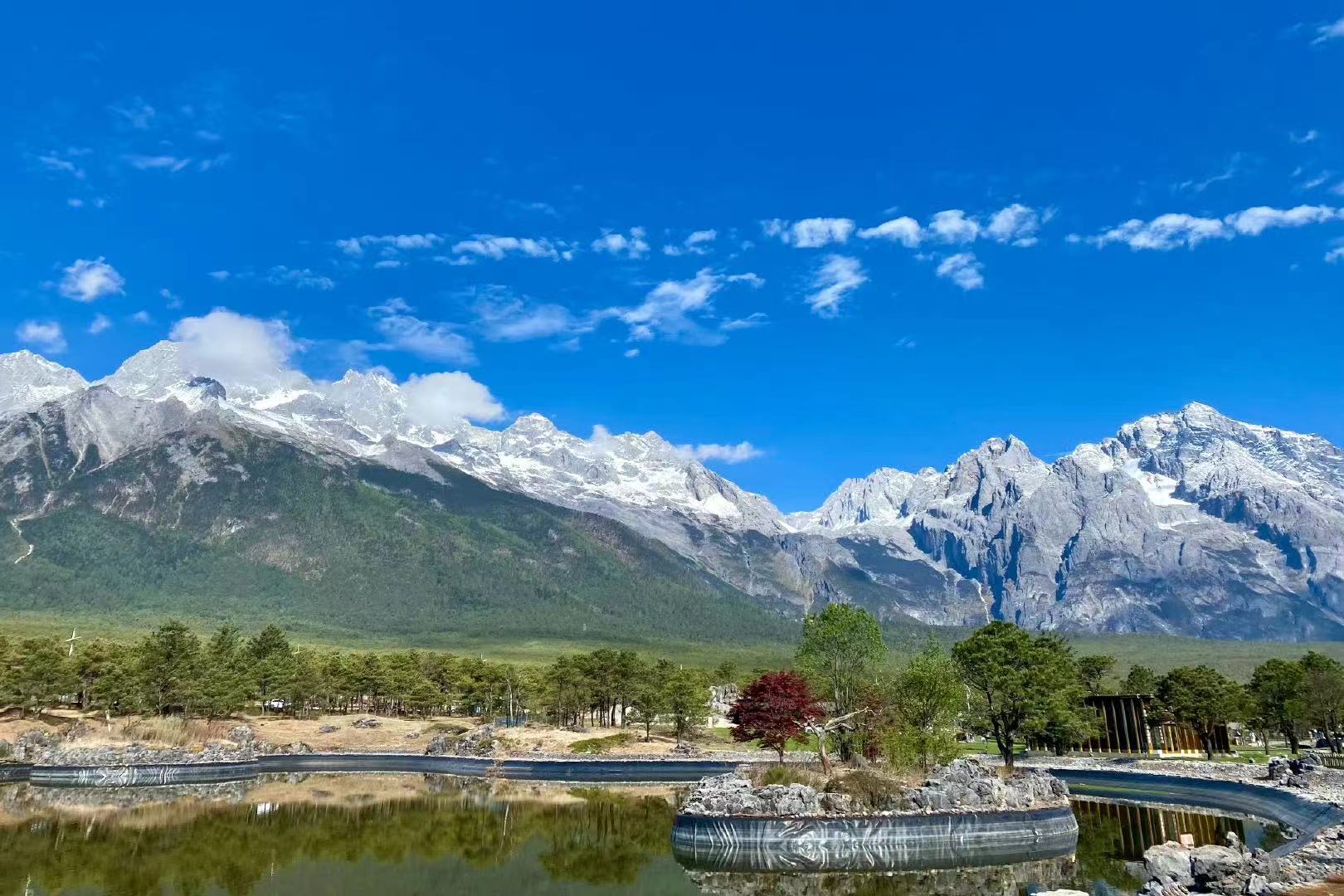 丽江市玉龙雪山景区最新开放时间与魅力探秘